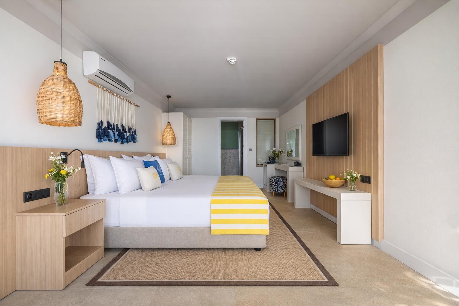 En fazla 2 yetişkin + 1 çocuk veya 1 yetişkin + 1 çocuk.