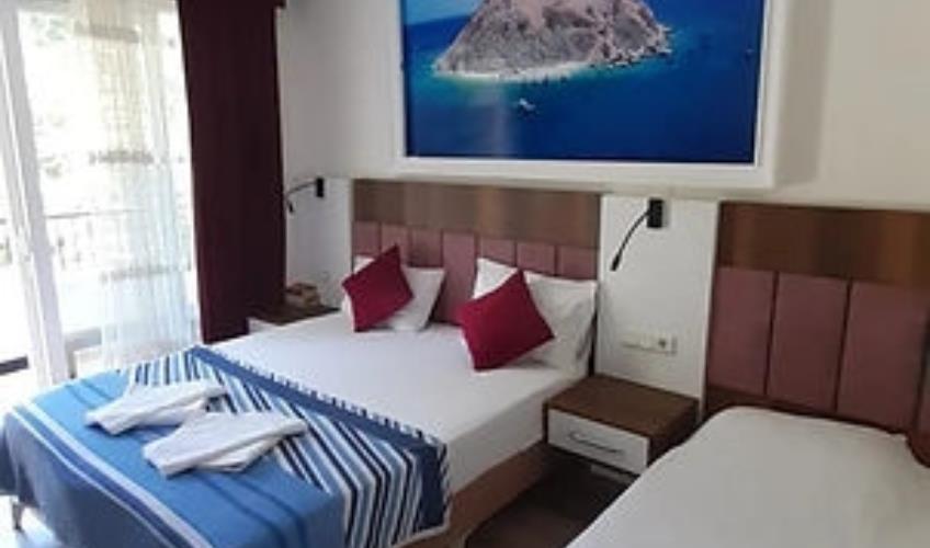 En fazla 3 yetişkin.