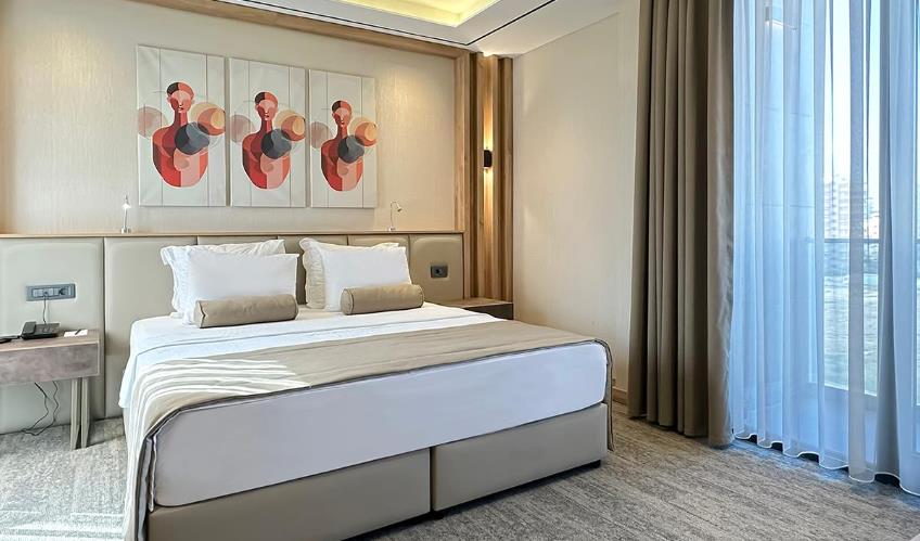 En fazla 2 yetişkin.