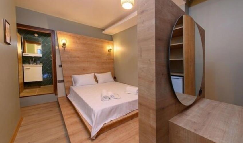 En fazla 2 yetişkin.