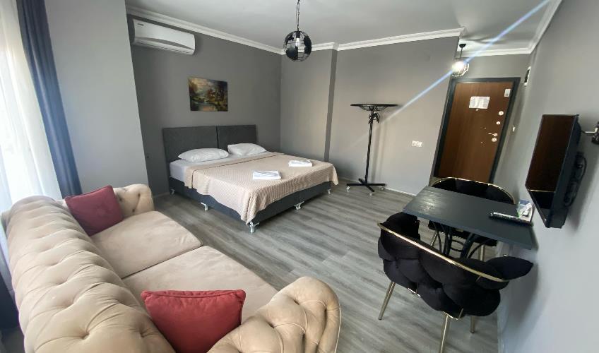 En fazla 2 yetişkin.