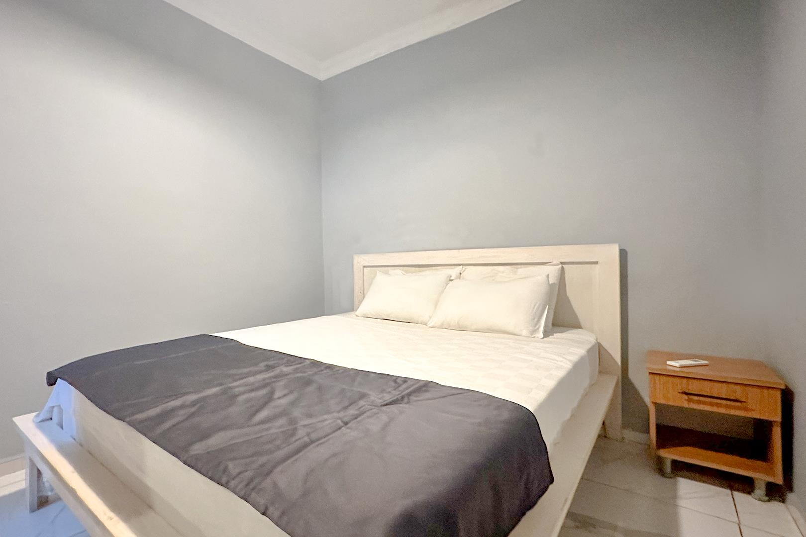 En az 4 yetişkin, En fazla 5 yetişkin veya 4 yetişkin + 1 çocuk.