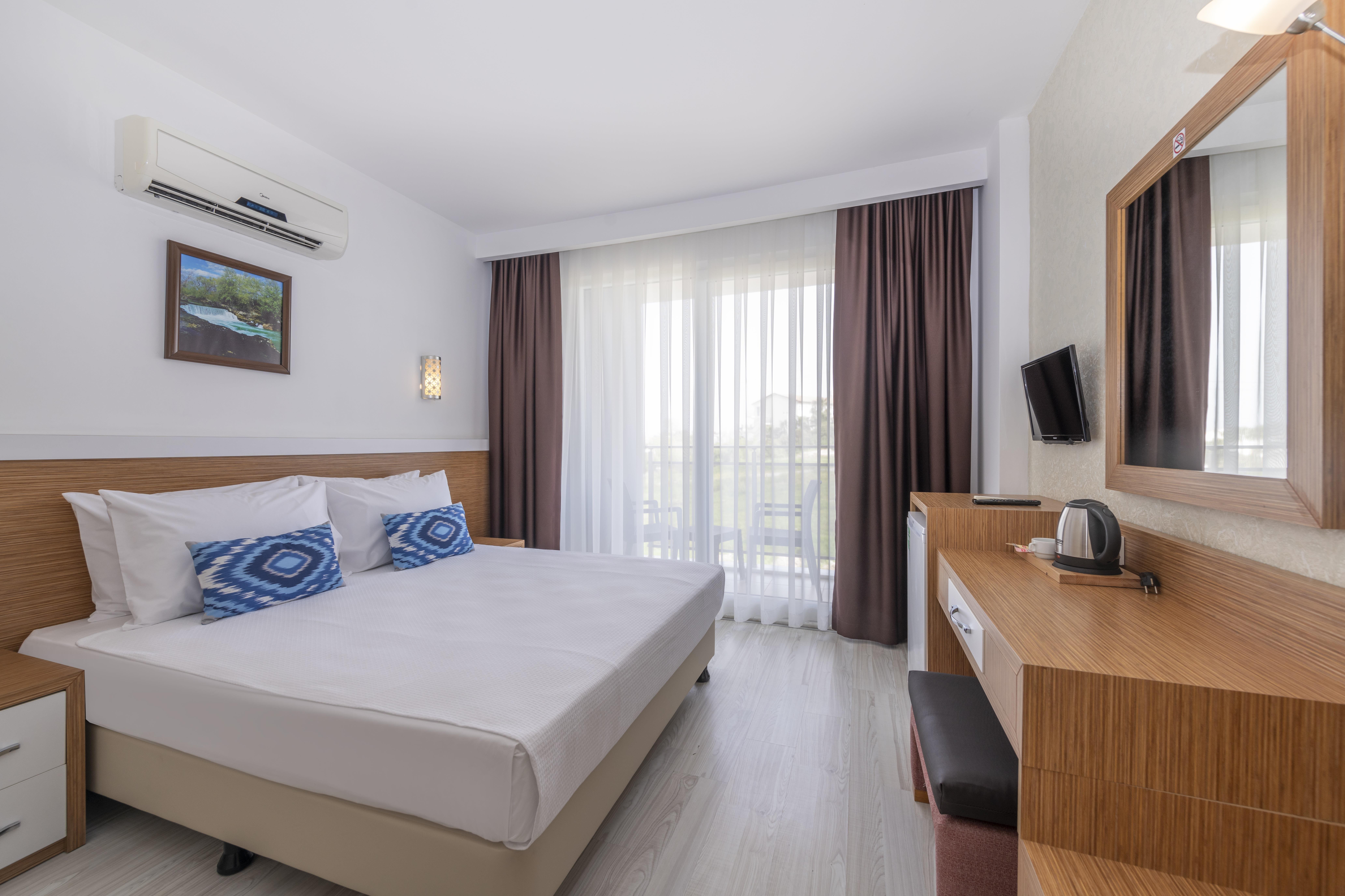 En fazla 2 yetişkin.