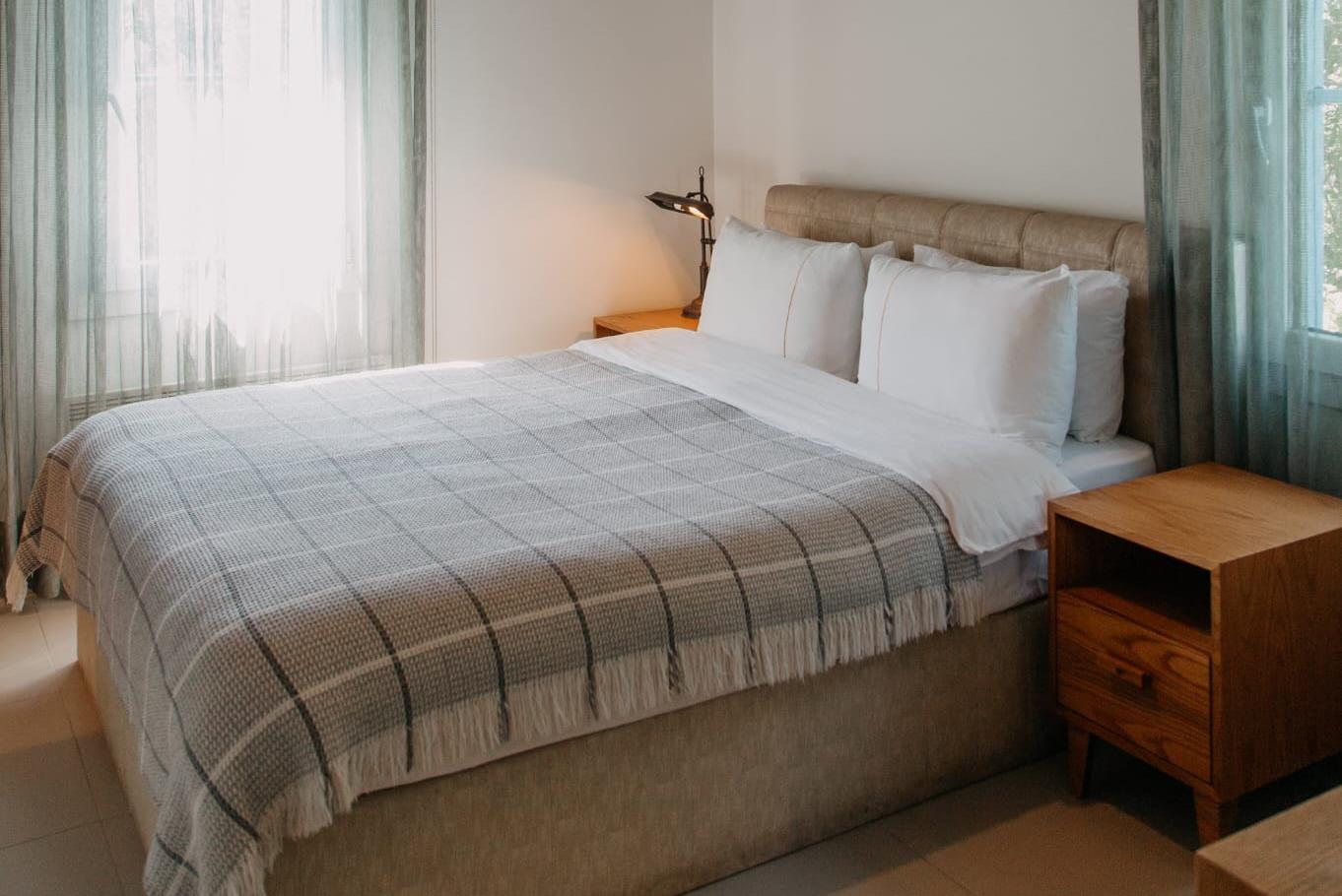 En fazla 2 yetişkin.