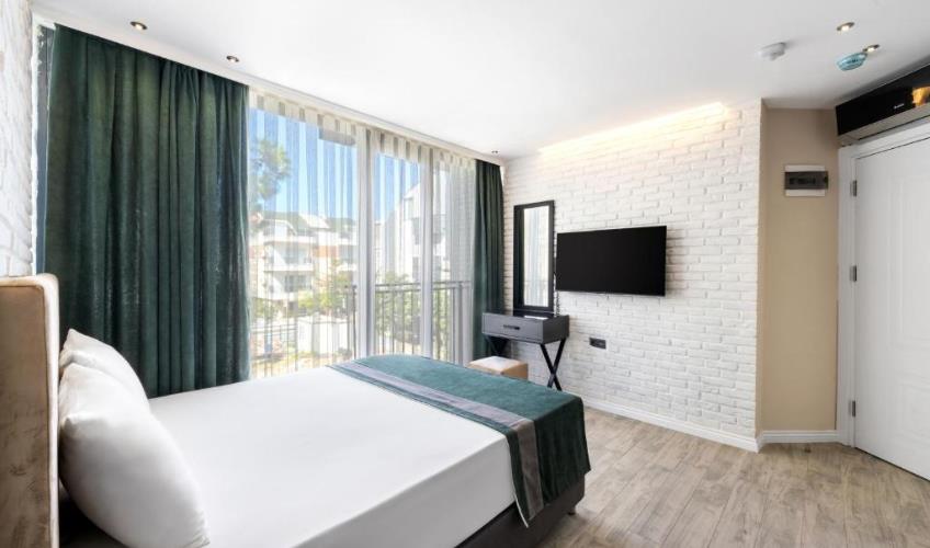 En fazla 2 yetişkin.