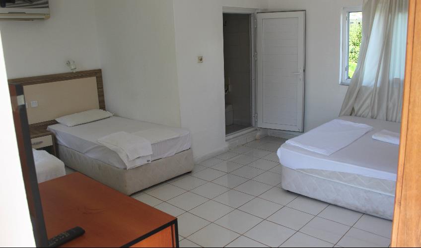 En fazla 4 yetişkin + 2 çocuk + 1 bebek (0-2 yaş) veya 3 yetişkin + 2 çocuk + 1 bebek (0-2 yaş).