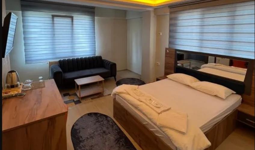 En fazla 2 yetişkin.