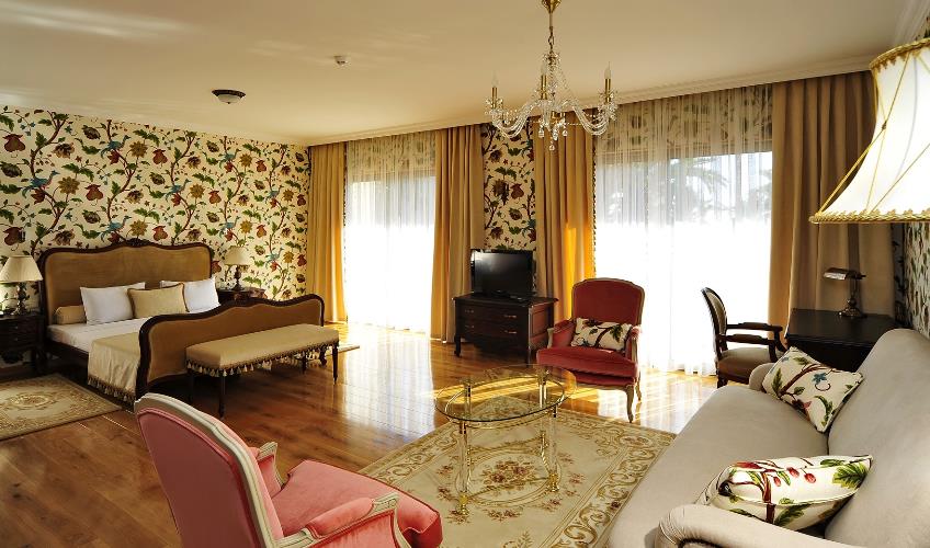 En fazla 2 yetişkin.