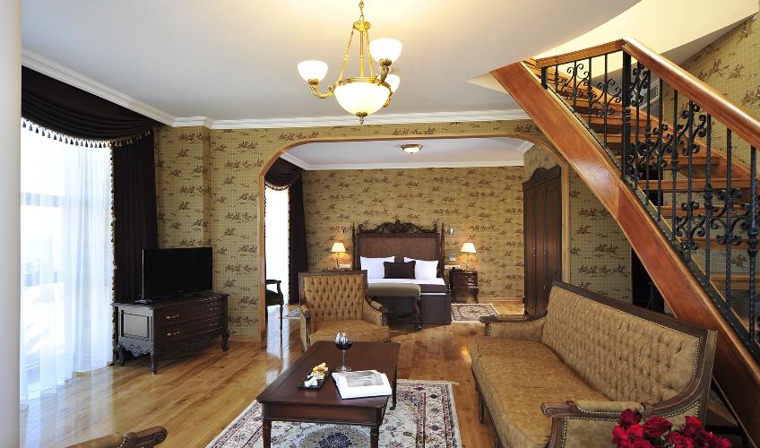 En fazla 4 yetişkin.