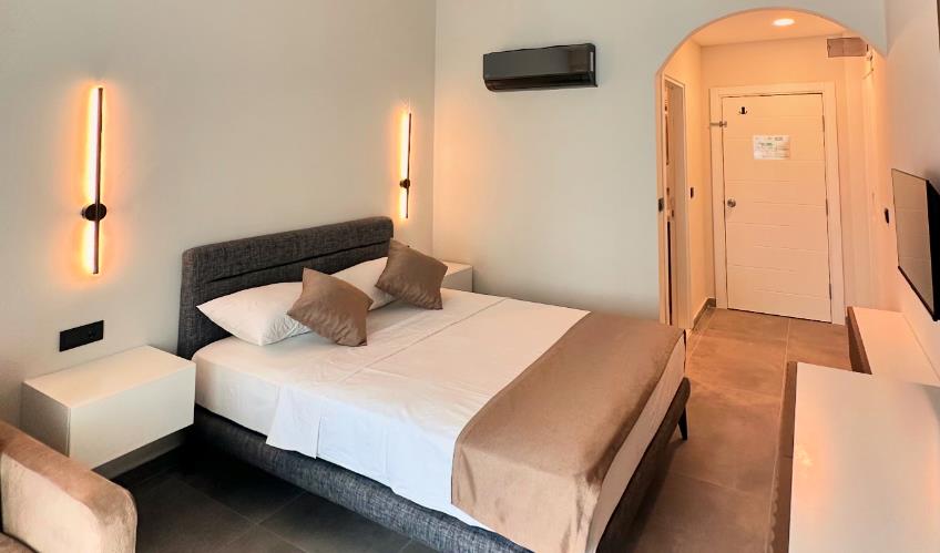 En az 2 yetişkin, En fazla 2 yetişkin.