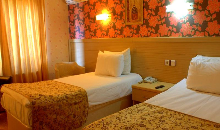 En fazla 2 yetişkin.