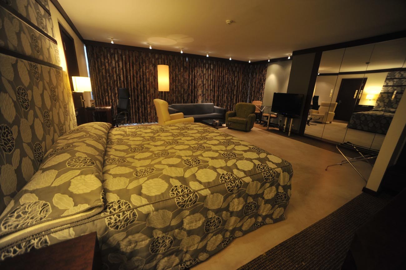 En fazla 2 yetişkin + 1 çocuk veya 1 yetişkin + 1 çocuk.