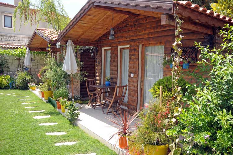 En fazla 2 yetişkin.