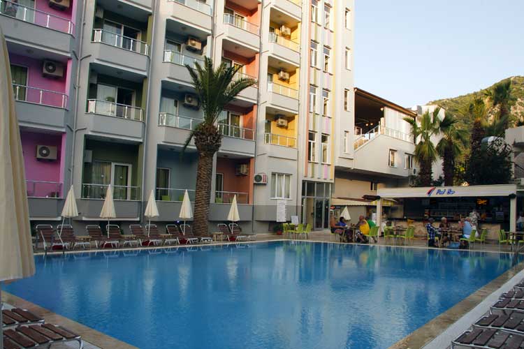 Vela Hotel İçmeler