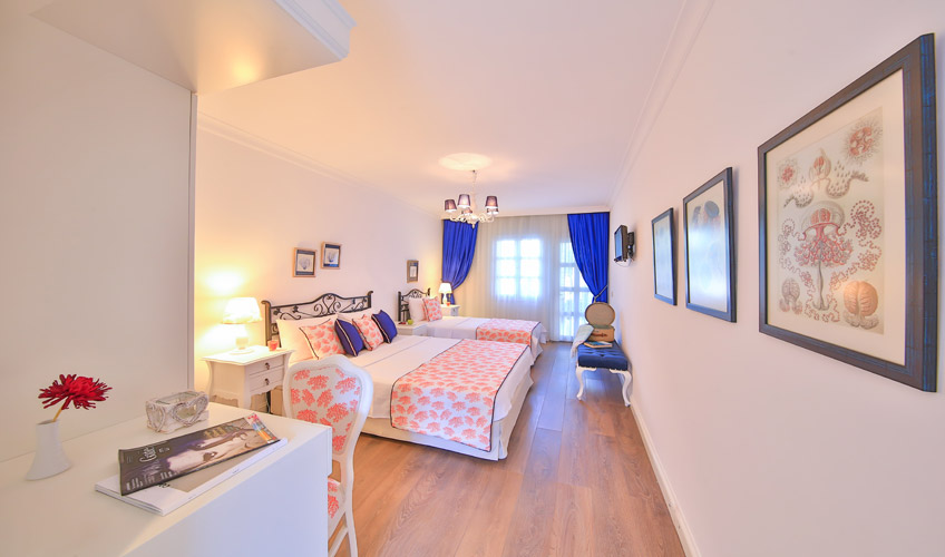 En az 2 yetişkin, En fazla 2 yetişkin.