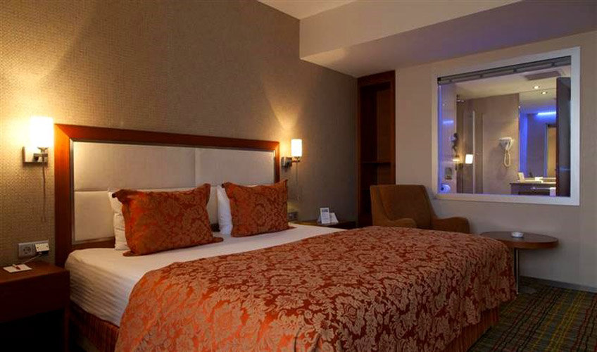 En fazla 2 yetişkin.