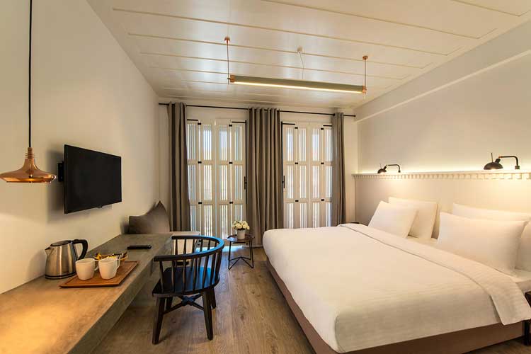 En fazla 2 yetişkin.