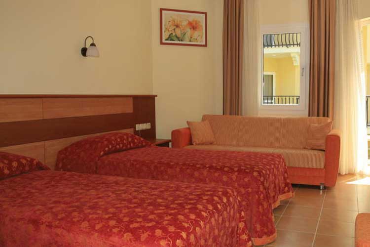 En fazla 2 yetişkin.