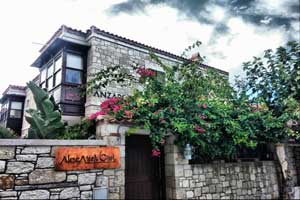 Tash Mekan Ve Alaçatı Ev Otel