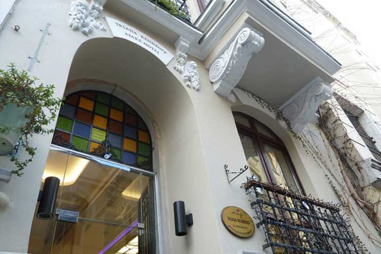 Triada Hotel