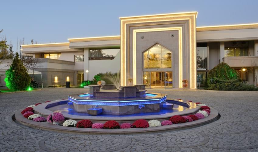 Ağaçlı Otel
