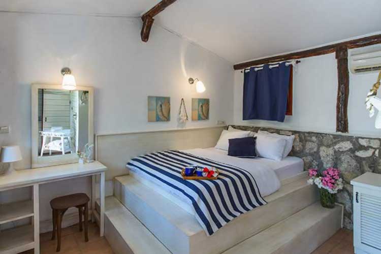 En fazla 2 yetişkin.