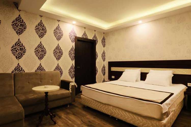 Azd House Hotel