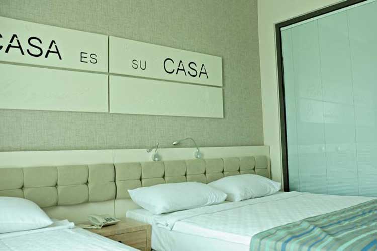 En fazla 2 yetişkin.