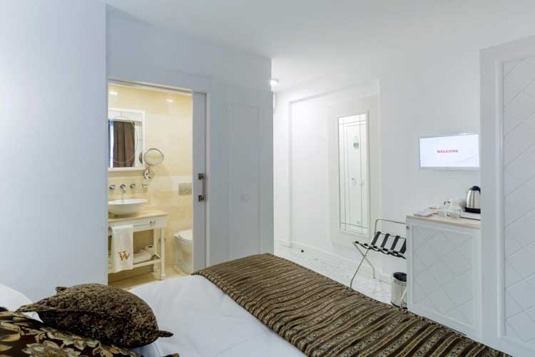 En fazla 2 yetişkin.