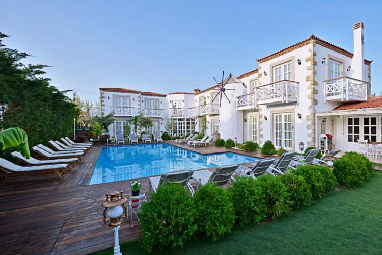 Bay C Boutique Hotel