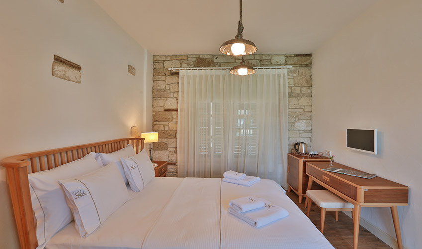 En az 2 yetişkin, En fazla 2 yetişkin.