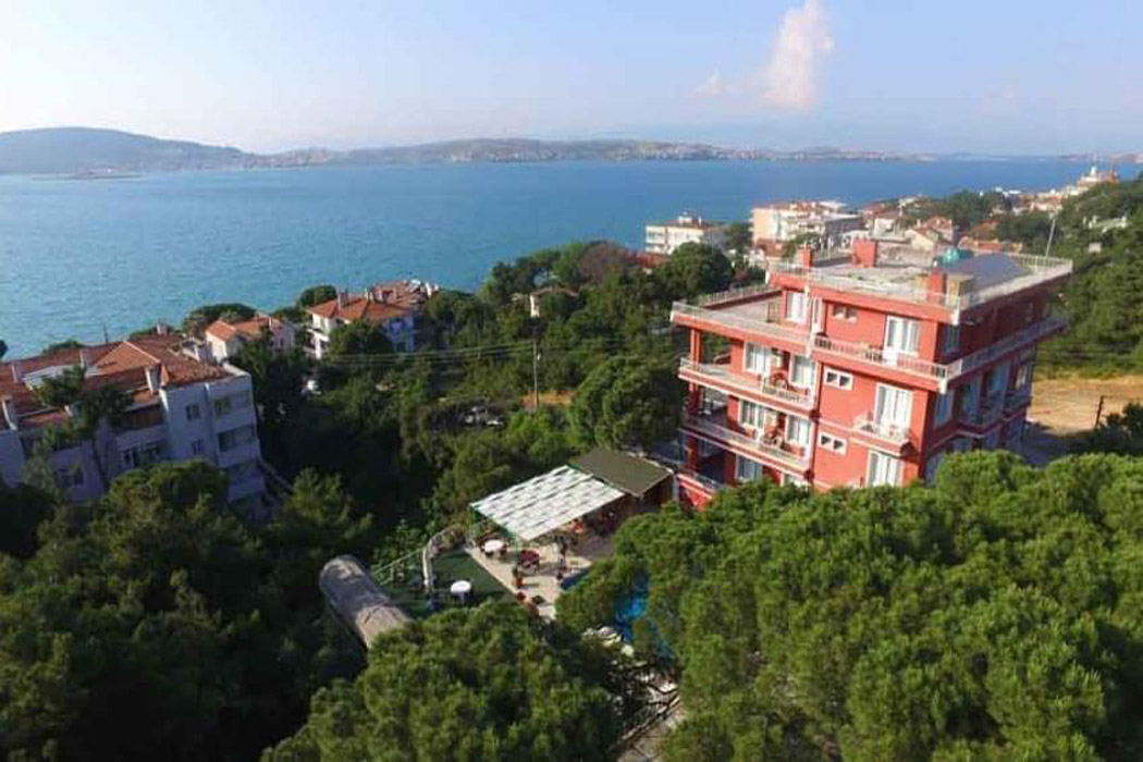 Tunç Otel