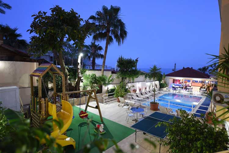 Muz Hotel