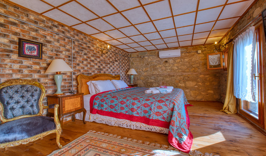 En fazla 2 yetişkin.