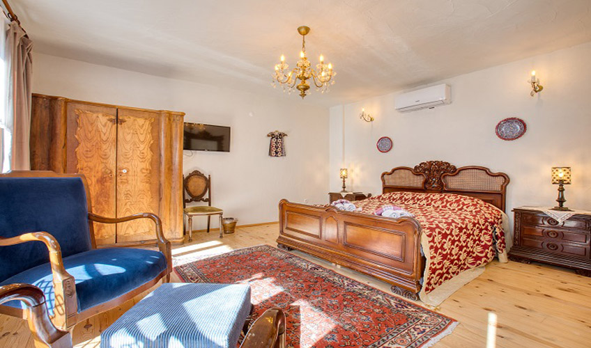 En fazla 2 yetişkin.