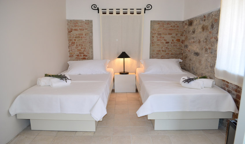 En fazla 2 yetişkin.