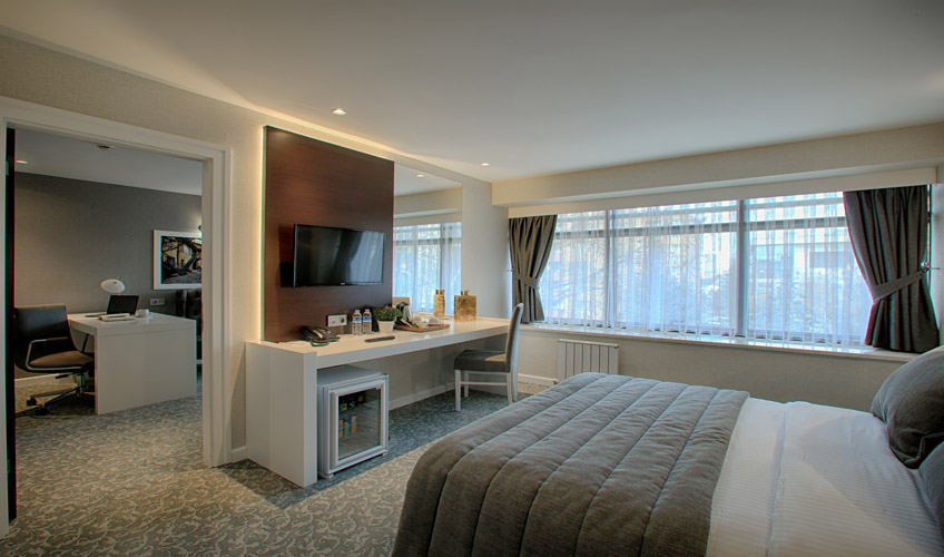 En fazla 2 yetişkin.