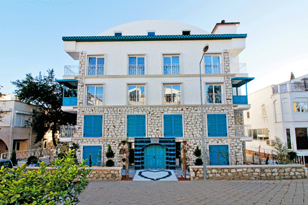 Yazar Lara Hotel