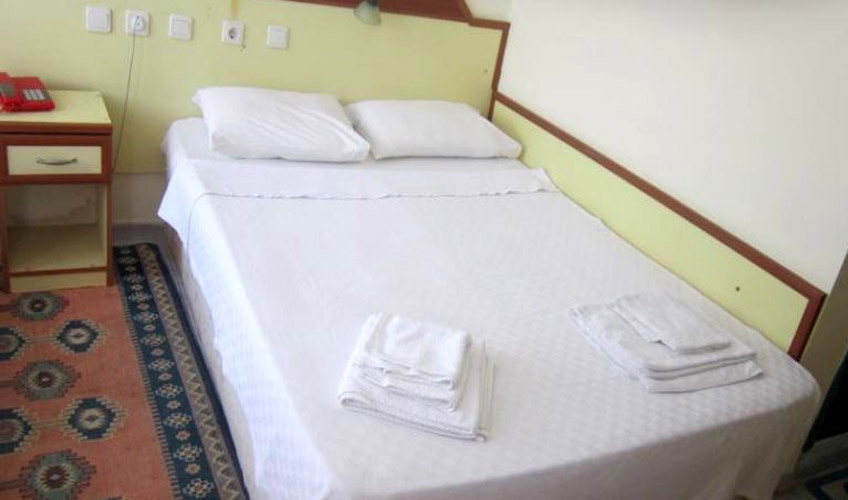 En fazla 2 yetişkin.