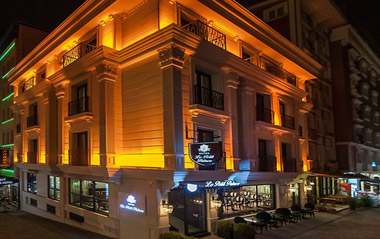 Le Petit Palace Hotel