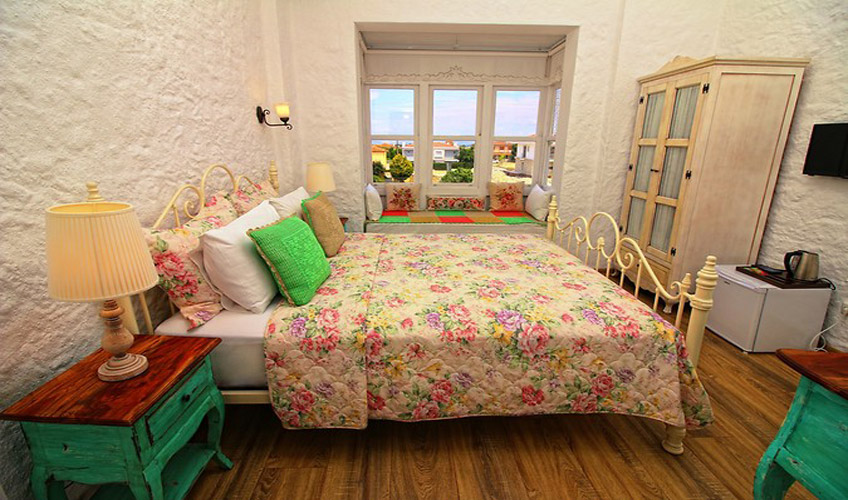 En fazla 2 yetişkin.