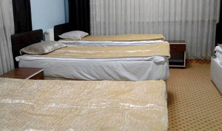 En fazla 4 yetişkin.