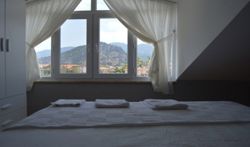 En az 2 yetişkin, En fazla 2 yetişkin.