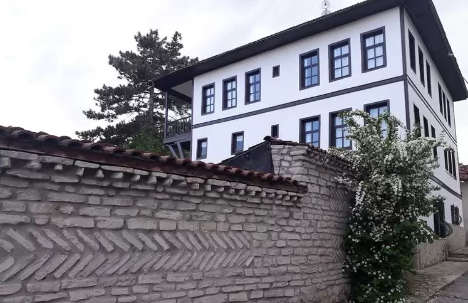 Dibekönü Konak