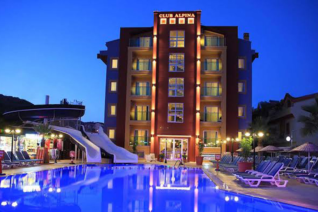 Club Alpina Apartments Hotel