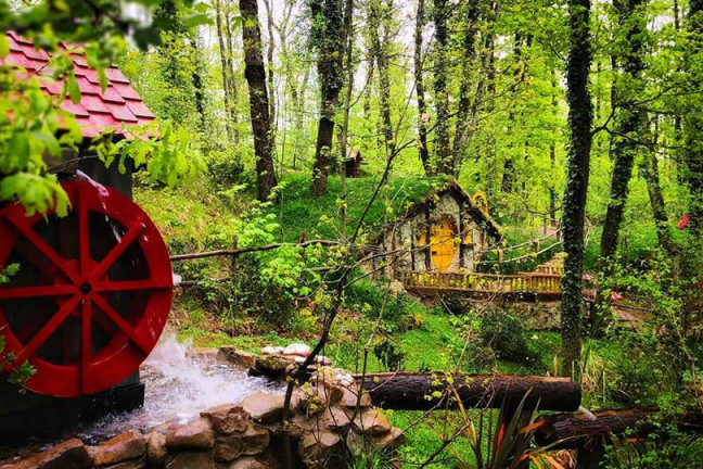 Bursa�dan Günübirlik Maşukiye Sapanca Ormanya Hobbit Evleri Turu
