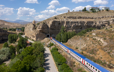 Uçaklı Bambaşka Batum - Tiflis - Kars - Erzurum - Doğu Ekspresi Turu 07 Haziran - 10 Haziran 2026