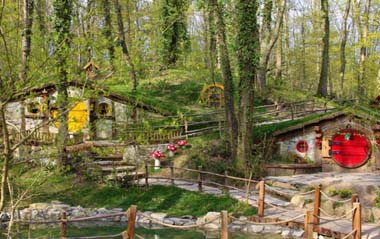 Günübirlik Maşukiye Sapanca Ormanya Hobbit Evleri Turu 13 Eylül - 13 Eylül 2025