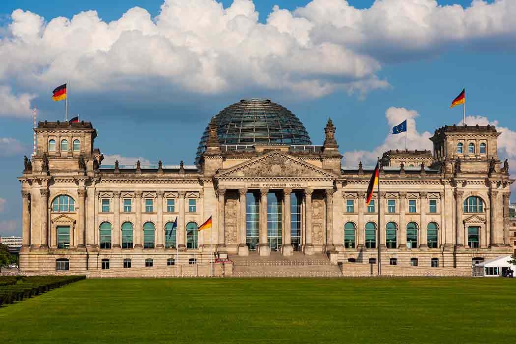 İzmir Çıkışlı Berlin - Prag - Nurnberg Turu-2