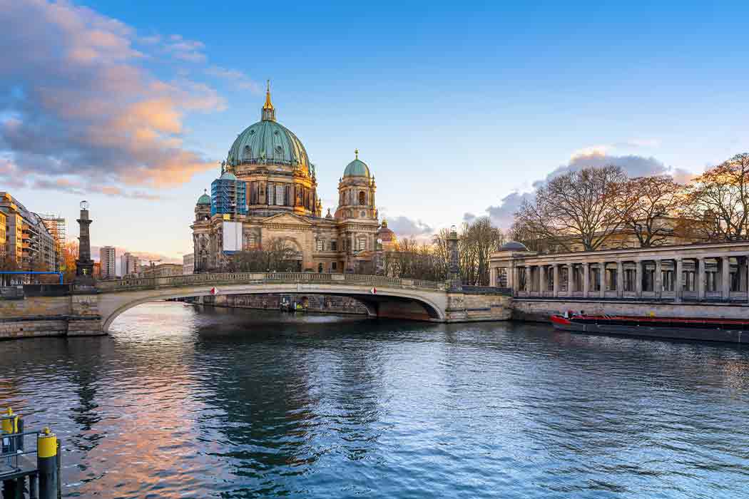 İzmir Çıkışlı Berlin - Prag - Nurnberg Turu-9 İzmir Çıkışlı Berlin - Prag - Nurnberg Turu-9